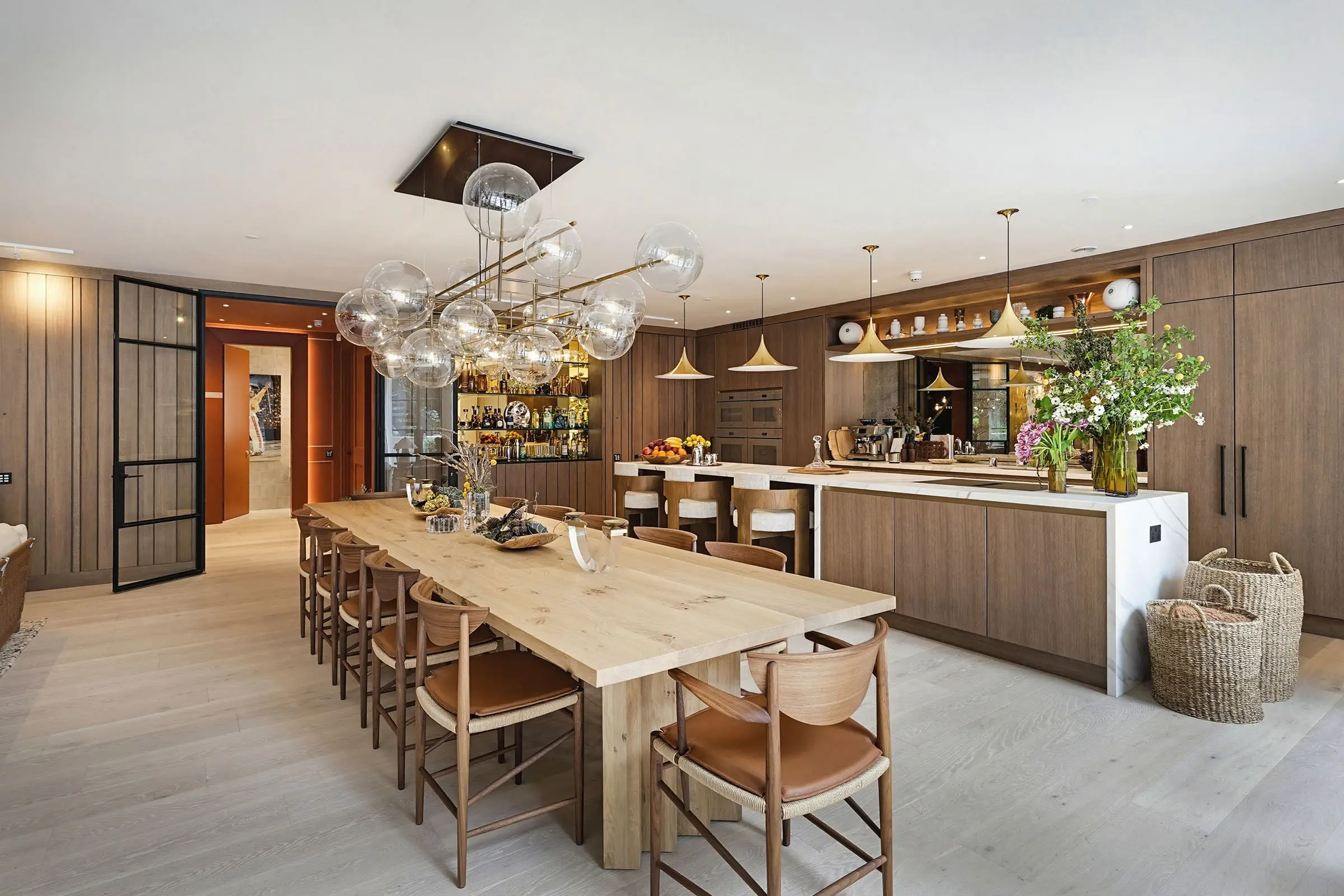 Photography, Addison Crescent, image 3 of 21