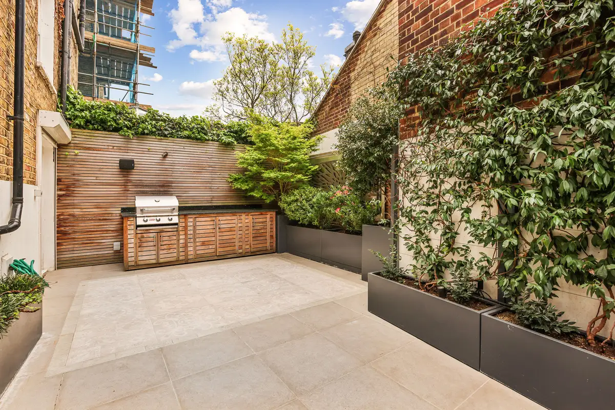 Garden and Exterior Styling, pair 3 of 10