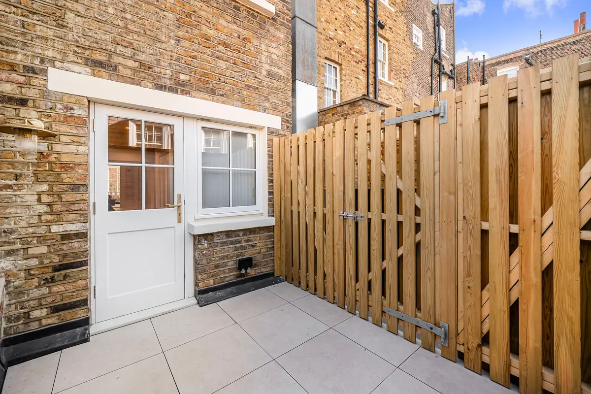 Garden and Exterior Styling, pair 6 of 10