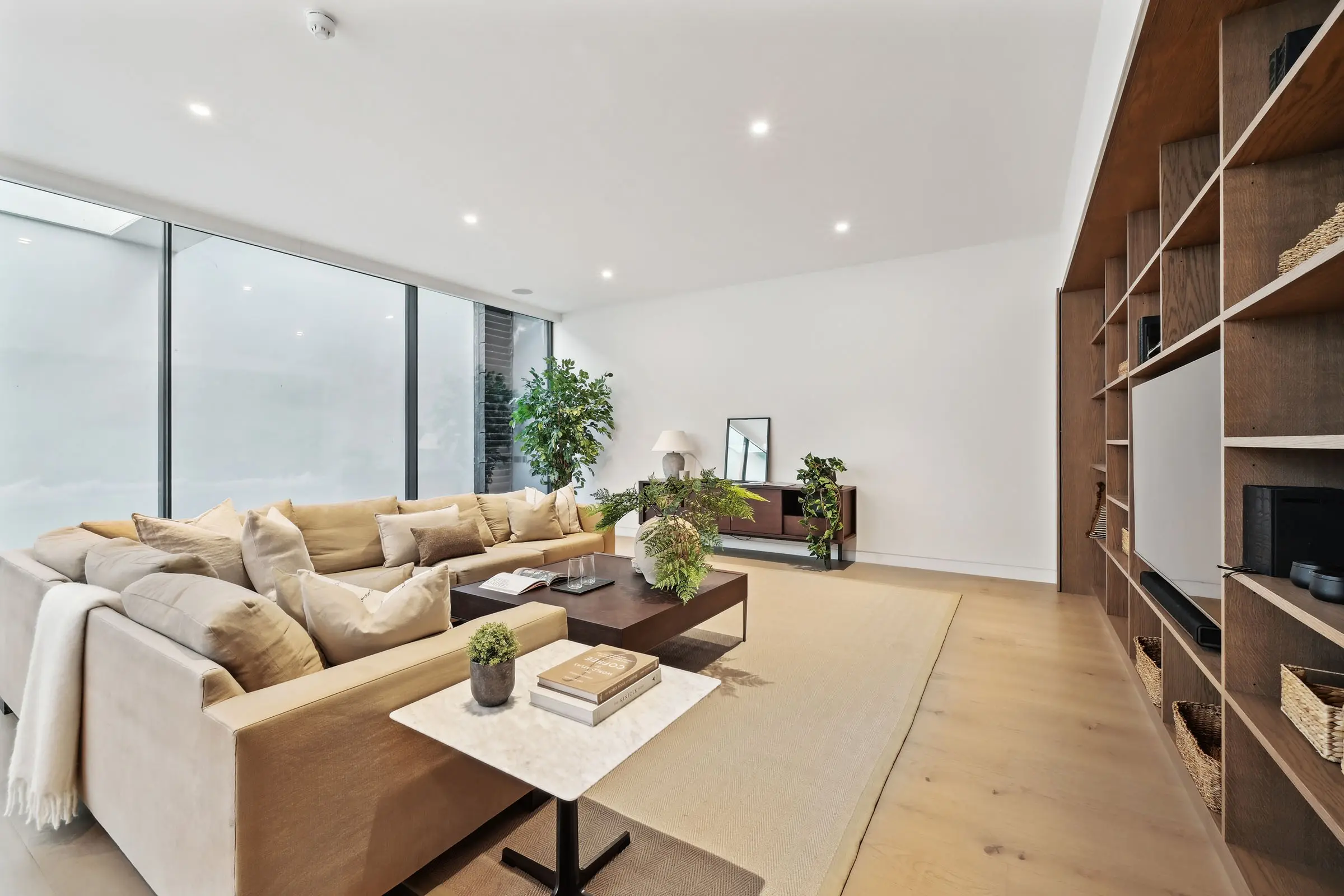 Photography, Tregunter Rd, image 21 of 26